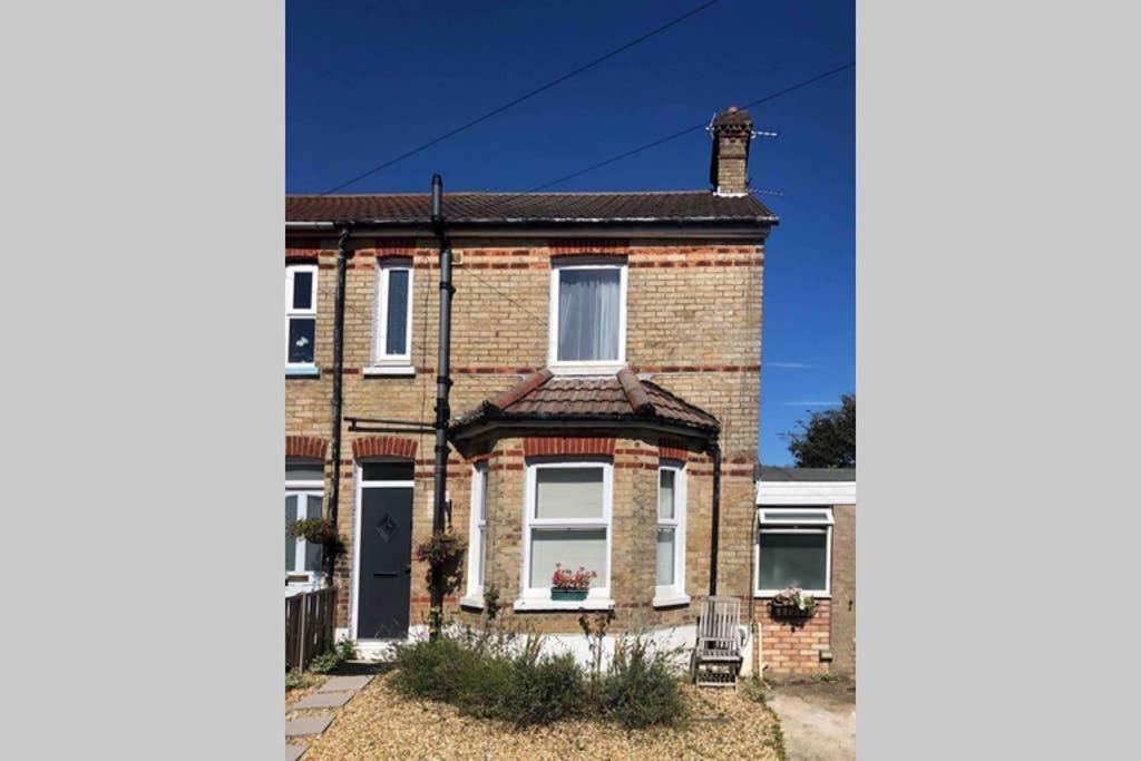 Modern Studio Apartment Near Town Centre Poole Exterior foto
